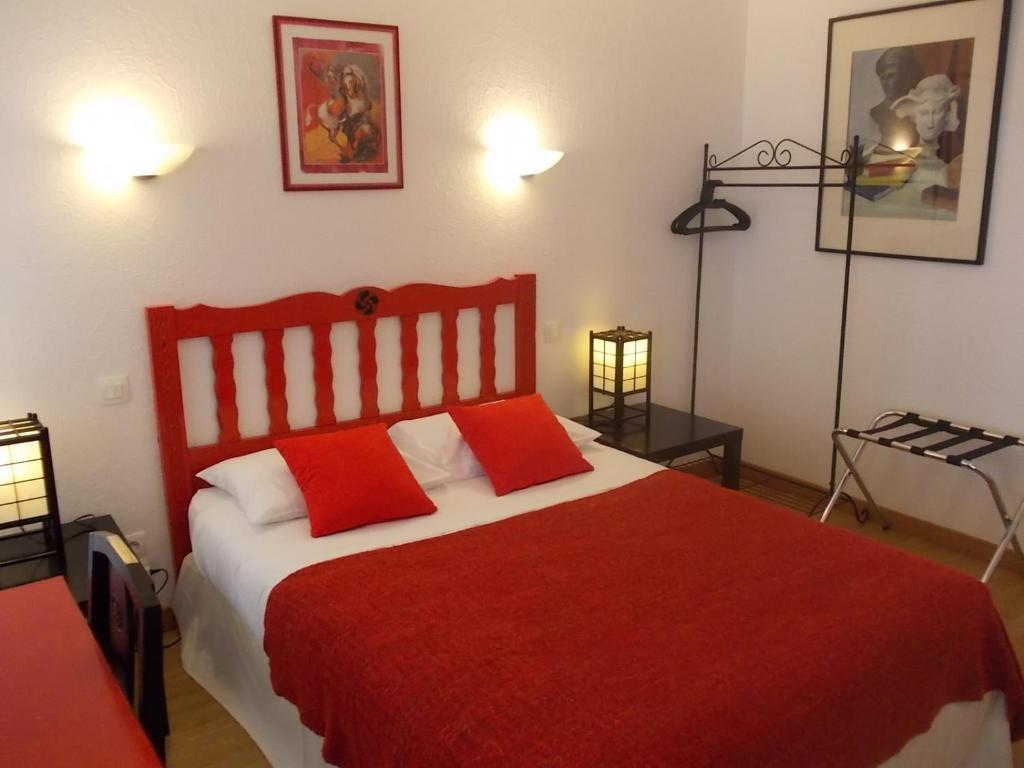 Hotel Le Clementenia Arneguy Room photo
