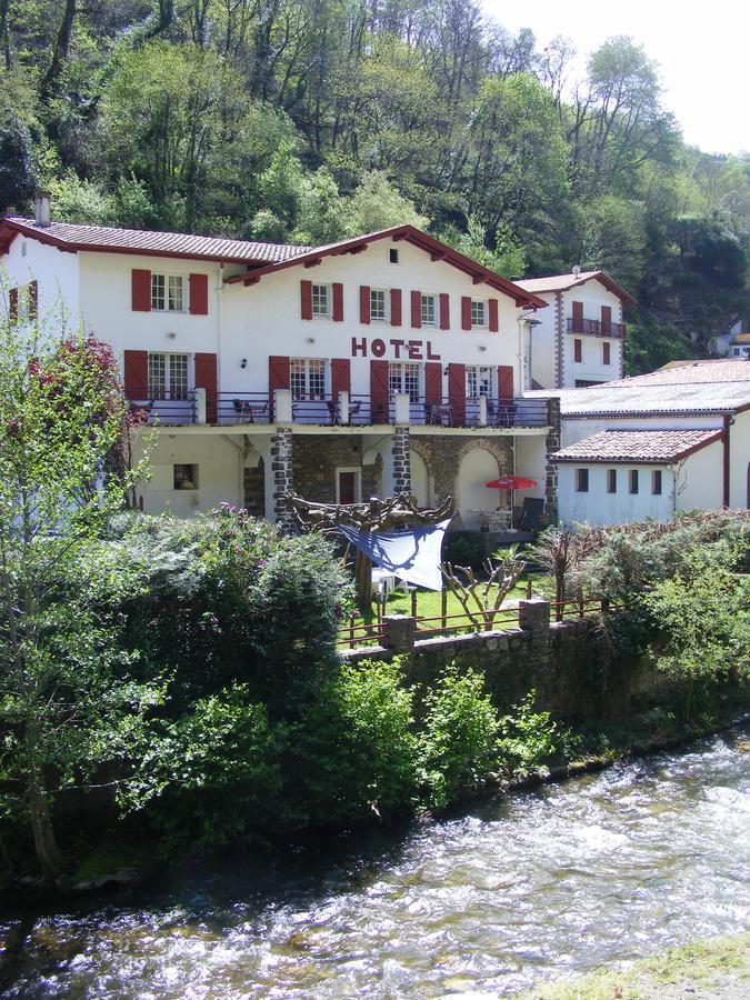 Hotel Le Clementenia Arneguy Exterior photo